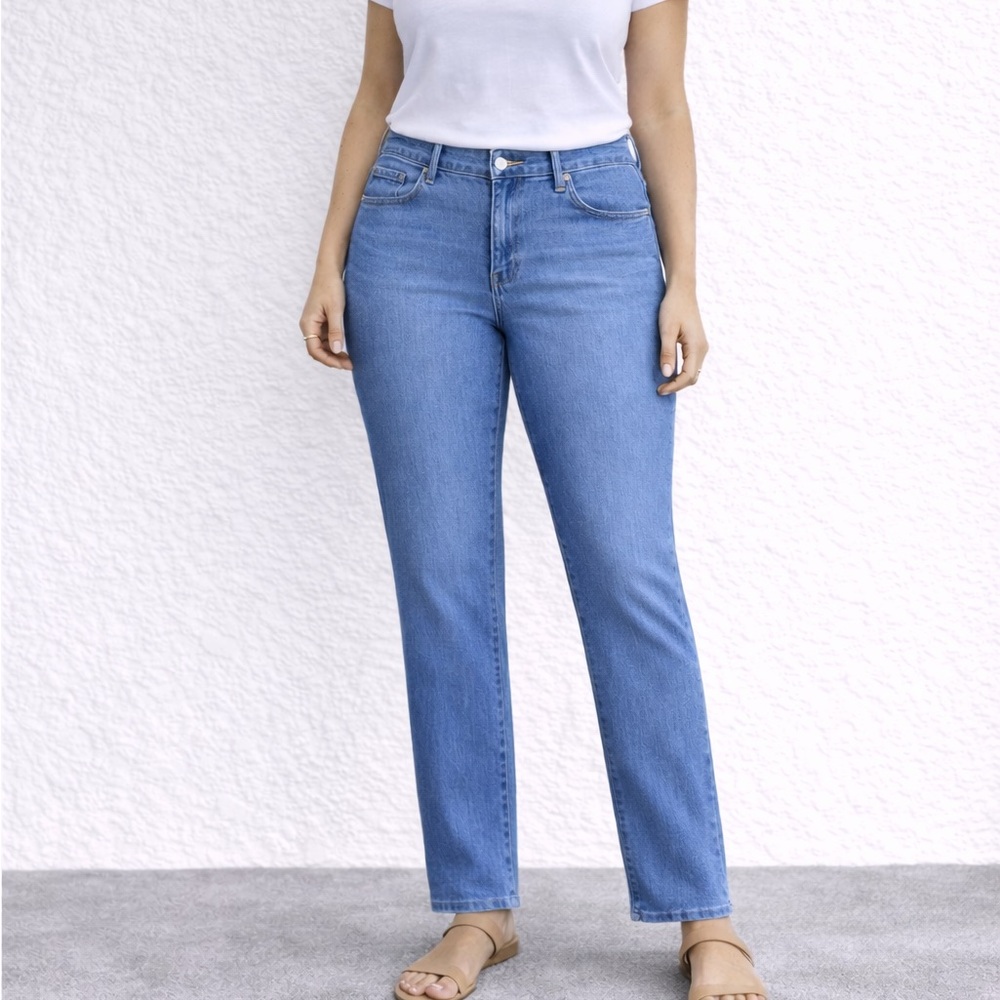 Signature by Levi Strauss Blue Mid Rise Straight Leg Jeans